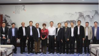 河南省伊川县县长李君等领导一行拜访beat365在线唯一官网