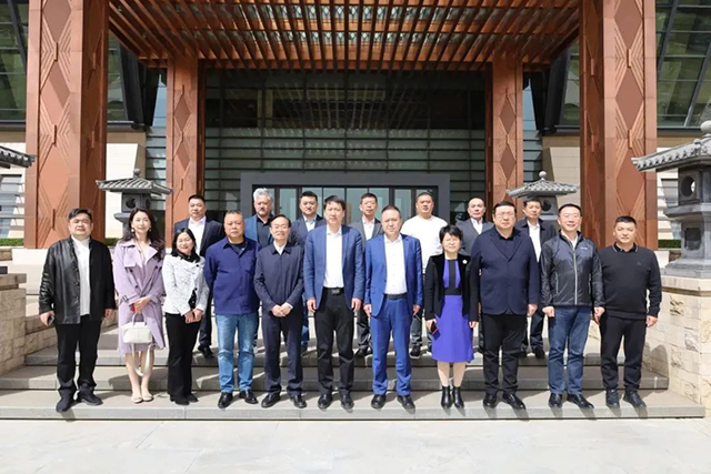 1681716588585195.jpg 640.jpg